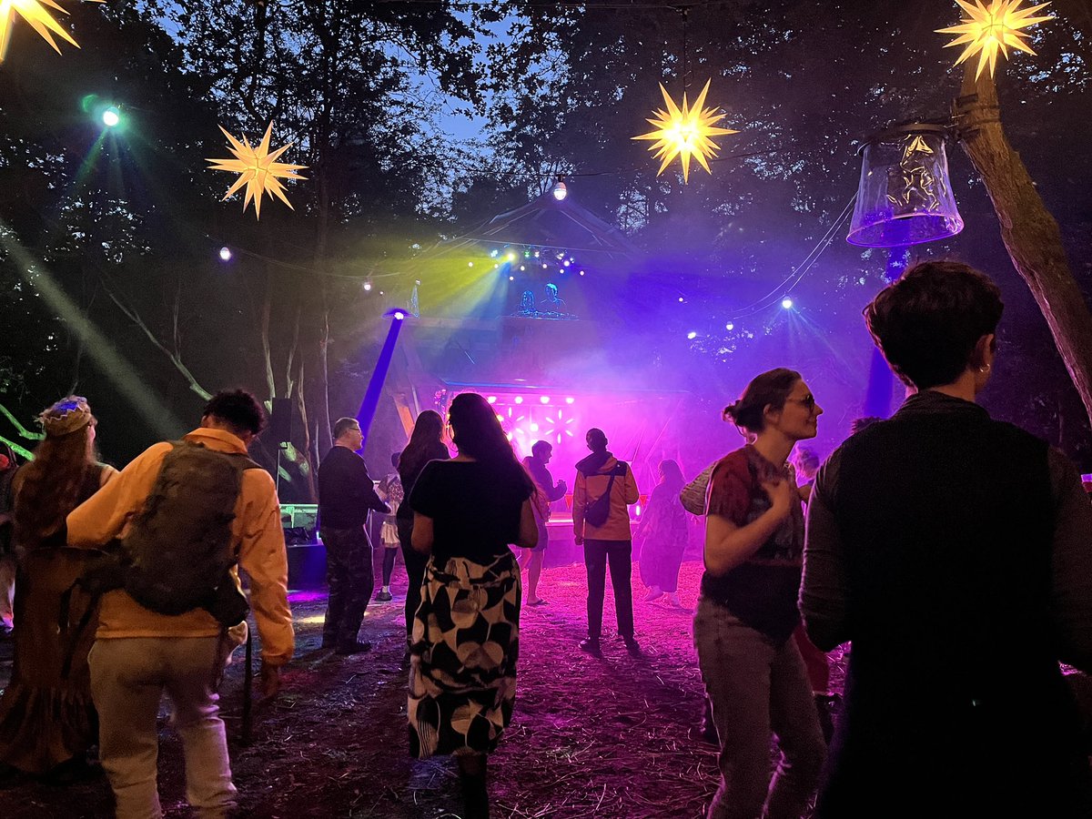 Sunday (and night) at Timber Festival in the National Forest with <a href="/stoneclub/">大将の秘書</a>. Heard great talks by Richard Norris, John Abell, Ffion Reynolds and Katy Soar, plus haunting music by Elspeth Anne and finally massive dancefloor tunes from Matthew Shaw and Lally Macbeth in the Eyrie.