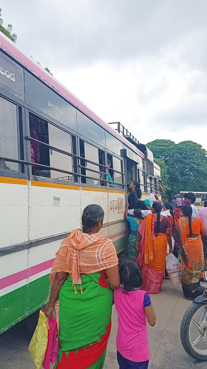 ShankssMSD7 tweet media