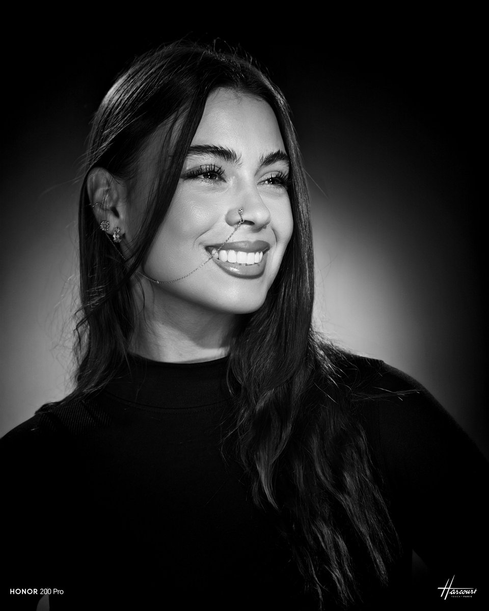 HONOR France (@honor_fr) on Twitter photo Des portraits Harcourt capturés avec un téléphone ?
Les créatrices et créateurs de contenu ont révélé leur "TRUE YOU" sous l'objectif du #HONOR200Pro, dirigé par Nicolas, photographe professionnel du Studio Harcourt Paris <a href="/SHPofficiel/">Studio Harcourt Paris</a> Des portraits Harcourt capturés avec un téléphone ?
Les créatrices et créateurs de contenu ont révélé leur "TRUE YOU" sous l'objectif du #HONOR200Pro, dirigé par Nicolas, photographe professionnel du Studio Harcourt Paris <a href="/SHPofficiel/">Studio Harcourt Paris</a>