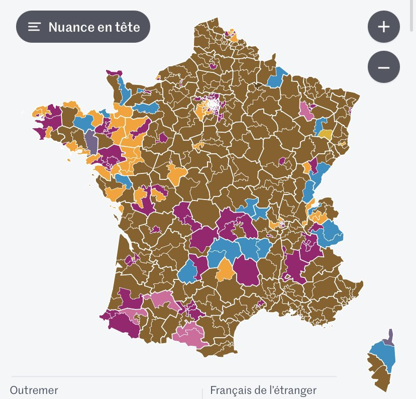 francescmillanA's tweet photo. La reacció de 🇫🇷 per frenar l'arribada de l'extrema dreta de Le Pen al poder en dos mapes.

Primera volta de les legislatives (30/06) vs Segona volta de les legislatives (07/07).

Via @lemondefr https://t.co/6u70sMK2Ck