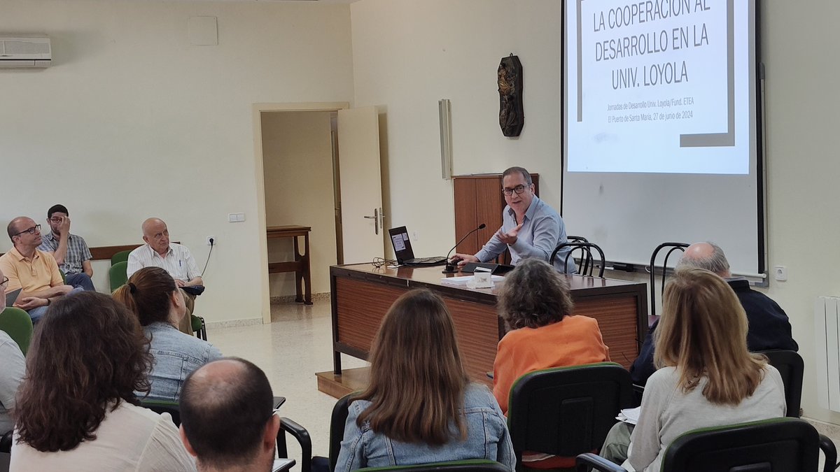 Loyola Investigación tweet media