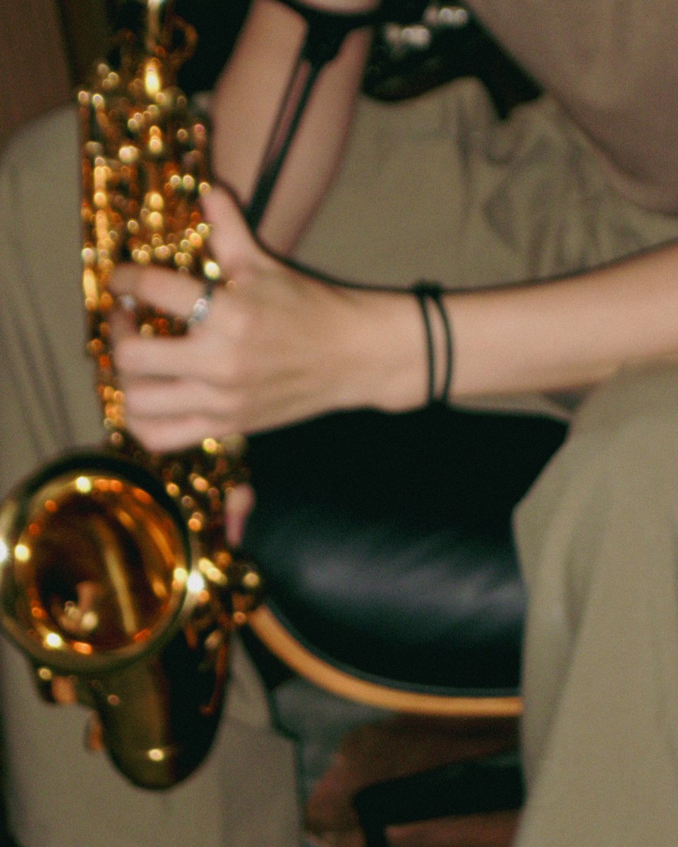BarcodeTin's tweet photo. ความหล่อไม่น้อย ความเท่เกินร้อยนะครับ🎷 https://t.co/hwvEBirqeU