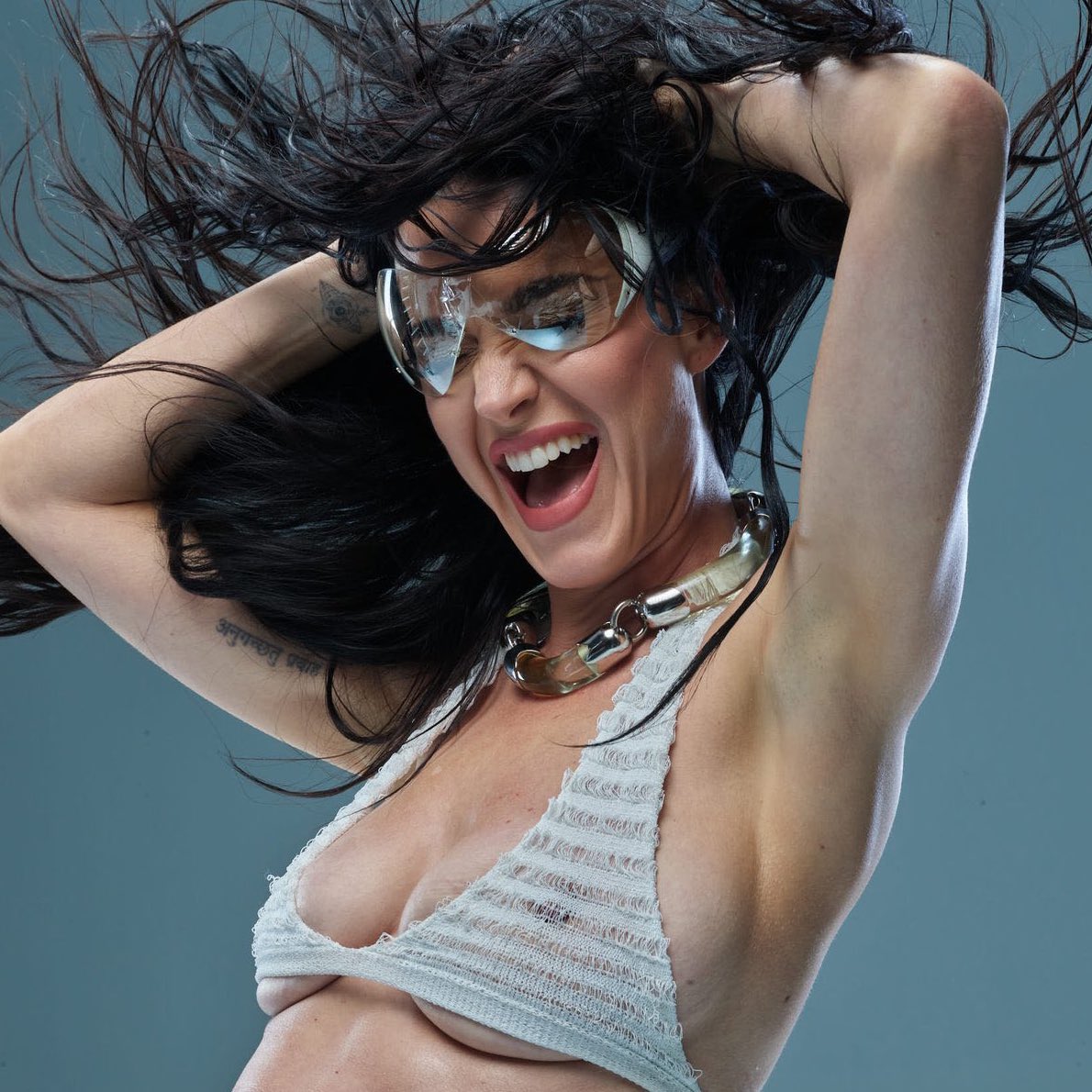 info katy perry tweet media
