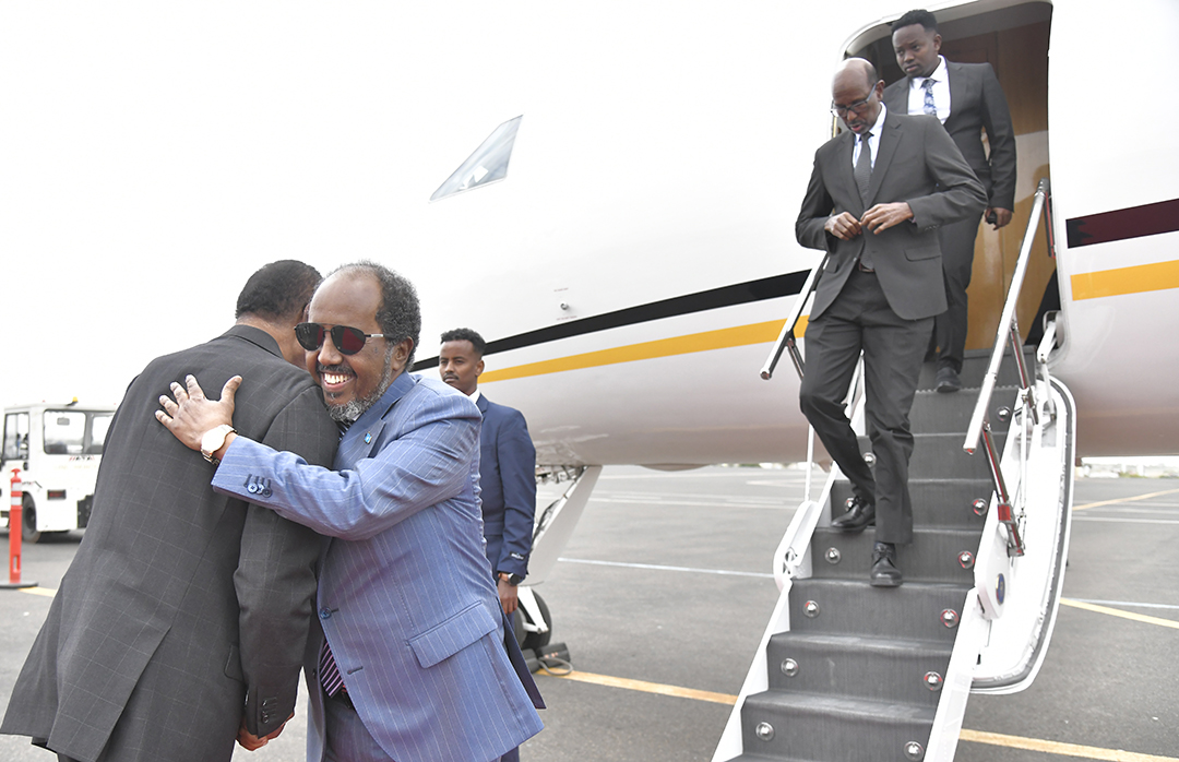 hawelti's tweet photo. The President of the Federal Republic of Somalia, H.E. Hassan Sheikh Mohamud, arrived in Asmara for a working visit at mid-day today.  The Somali President and his delegation were accorded warm welcome by President Isaias Afwerki on arrival at Asmara International Airport.  The two Presidents will discuss enhancement of bilateral ties as well as multilateral issues of mutual importance at their Summit later this evening.