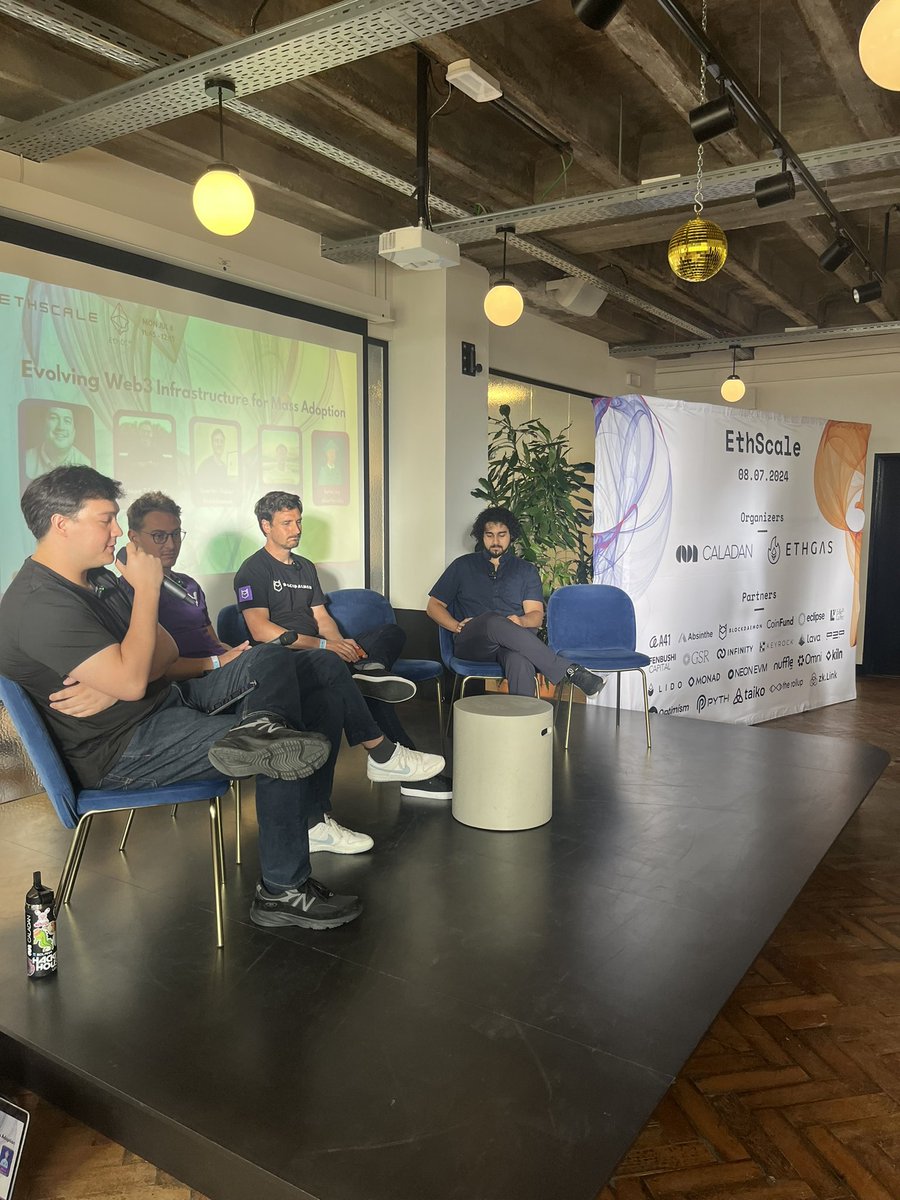 <a href="/infinitymaxima/">Infinity Exchange</a> COO <a href="/doishpelota/">JCB</a> at #ETHScale during #ETHCC2024 with <a href="/KemarTiti/">Marc | Pyth 🔮</a> w <a href="/PythNetwork/">Pyth Network 🔮</a> , <a href="/GThabot/">Gaëtan Thabot</a> from <a href="/BlockdaemonHQ/">Blockdaemon 😈</a> and <a href="/ketan_jog/">Ketan Jog</a> w <a href="/absinthe_labs/">Absinthe Labs</a>.