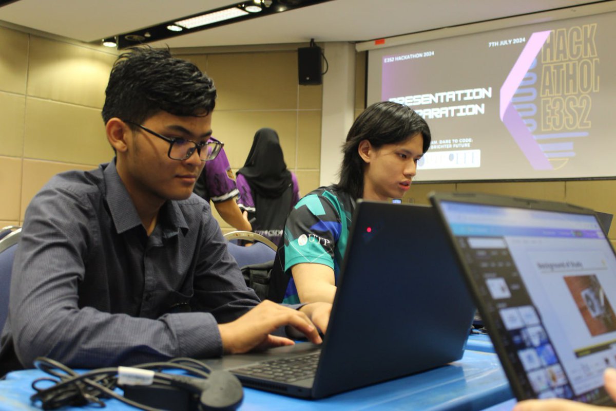 MagusWyvern's tweet photo. This weekend, I participated in my first ever Hackathon, organized by E3S2 UTP with 3 other incredibly skilled and talented team members. 

The problem statements were interesting, and we spent an entire 4 hours just brainstorming the best app idea to tackle one of them 🧠 https://t.co/GvzjBa8QwT