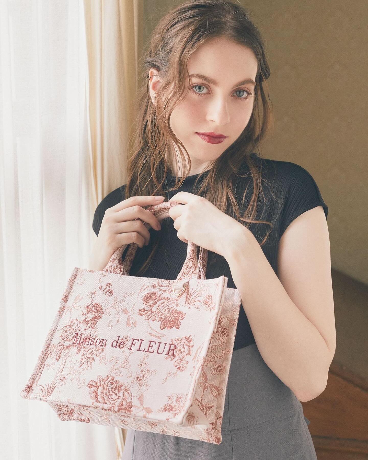 ★お求めやすく価格改定★ Maison de FLEUR on X:  バッグ