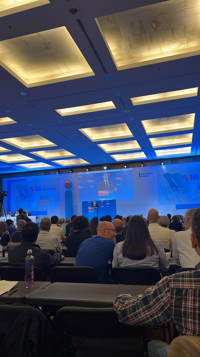 LamegoLiberal's tweet photo. 🔴🔵O núcleo de Lamego da @liberalpt participou este fim de semana na VIII Convenção nacional do partido!! 

Juntos continuamos a lutar por um futuro mais liberal e mais promissor para o nosso interior 💙🇵🇹 https://t.co/mCFCnzkZJU