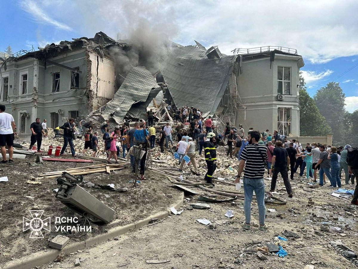 kyiv this morning. 8 out of 10 kyiv districts were damaged by the mass attack