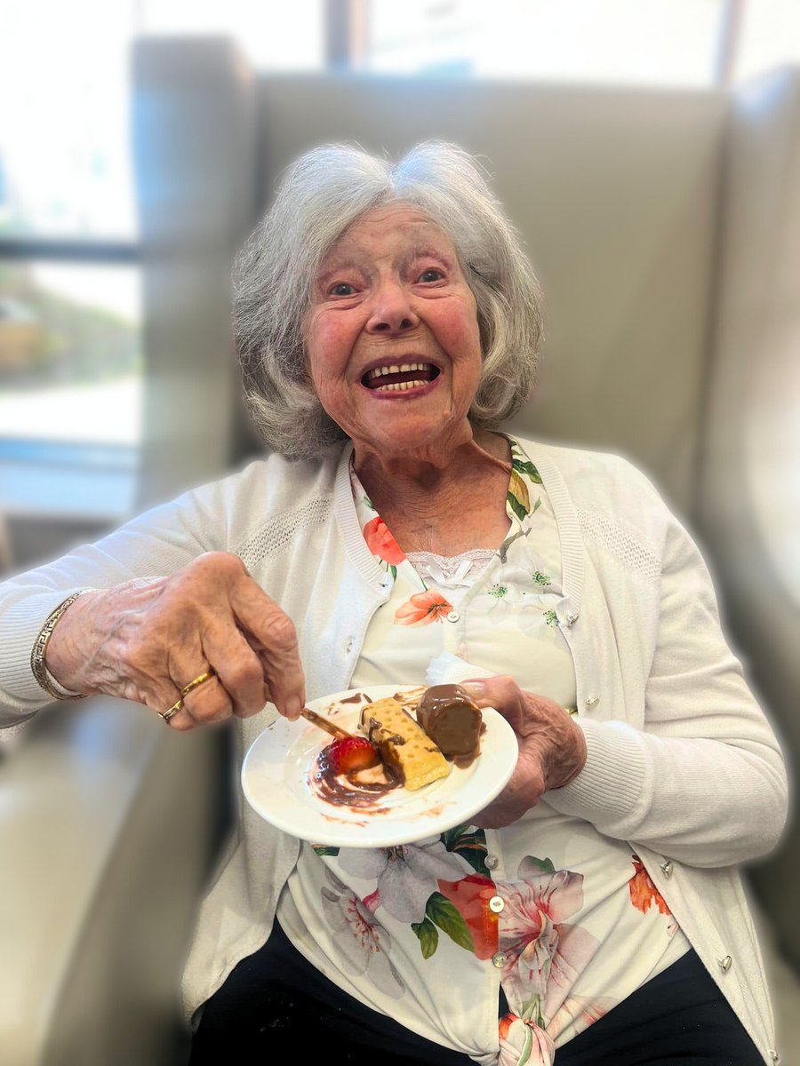 idealcarehomes's tweet photo. What better way to celebrate World Chocolate Day than with a decadent fondue? π«
Our residents dipped all sorts of delicious treats into a fountain of chocolate yesterday β it was the sweetest party in town! π
#WorldChocolateDay #sweettooth #KeepingResidentsActive https://t.co/B5jDlSr7hK