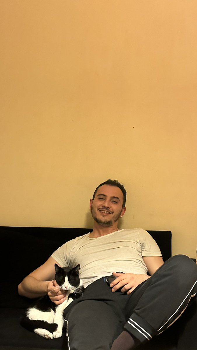 coyynnn's tweet photo. @abiyapamayiz Babadır https://t.co/YgRYThdKEL