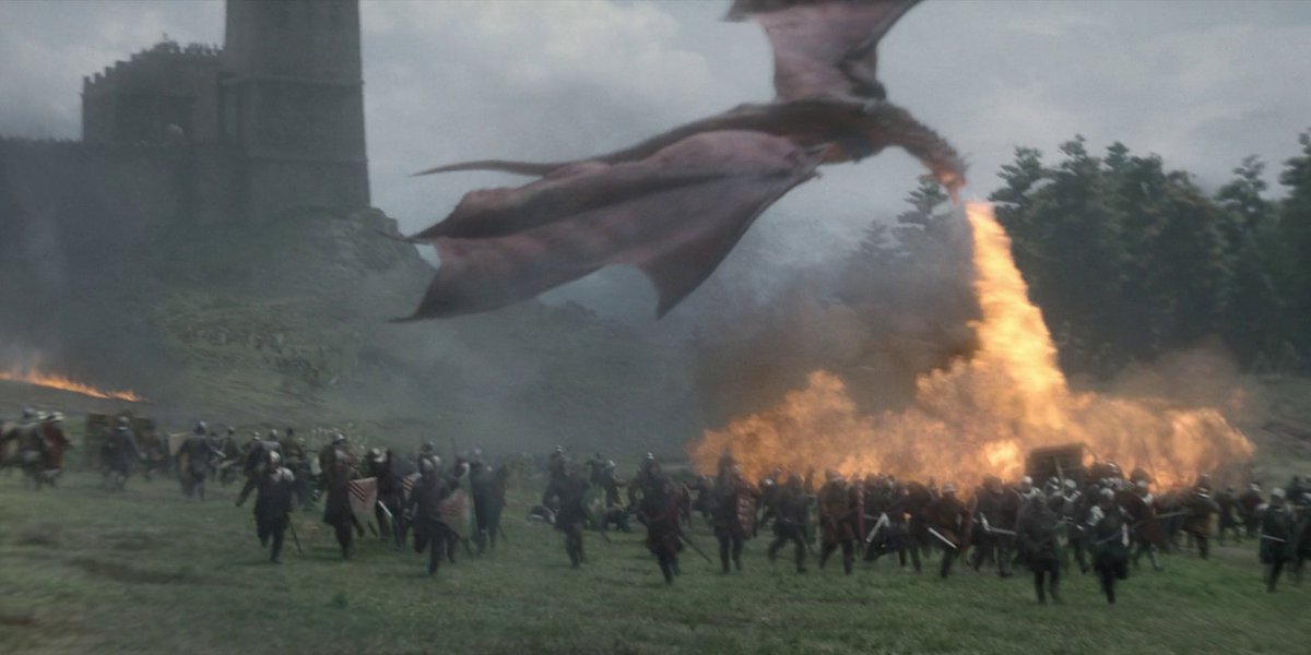 HOTDBr's tweet photo. ENTROU PARA A HISTÓRIA! 

O 4º episódio da 2ªT de #HouseoftheDragon, exibido ontem, é até o momento o melhor avaliado de toda a série no IMDb com uma nota de 9.7 e 10 mil avaliações. 🔥

No ranking geral de Game of Thrones, o episódio está entre o Top 10 melhores avaliados de toda franquia!