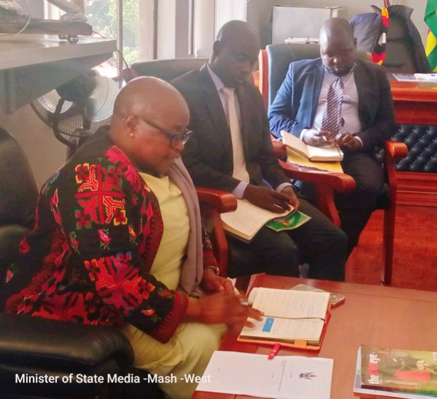 state10823's tweet photo. Our province is set for an economic boost transformation through an agro-industrial dry port that will increase agriculture exports and trade between Zimbabwe and Zambia, honored to received a delegation from @COMESA_HQ, @InfoMinZW @DeptCommsZW @edmnangagwa @CMukungunugwa https://t.co/v5iHFvZnkQ
