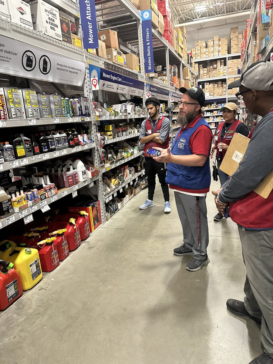 #ISGL #Monday_Morning_Walk 
#MST_Appreciation_Week
John giving us a quick class on servicing bays!
<a href="/DCT0813MD/">Dante Thomas</a> <a href="/JMB_Burnett/">Jeffrey “JB“ Burnett</a> <a href="/Miller2594msm/">John Miller</a> <a href="/GallianoScott/">ScottGalliano</a> <a href="/JollyLatrice/">latrice jolly</a> <a href="/LeslieLeiva30/">Leslie Leiva</a> <a href="/BenitoKomadina/">Benito.Komadina@Lowes</a>