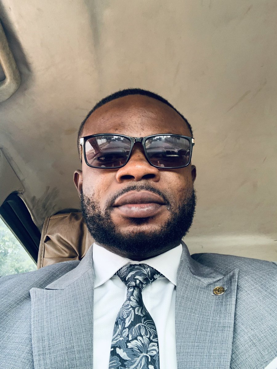 DavidKandolo4's tweet photo. Une nation qui produit de jour en jour des hommes stupides achète à crédit sa propre mort spirituelle.
          
En nous repose l’espoir du Congo🇨🇩
@Presidence_RDC @DeniseNyakeru @SuminwaJudith @IsralMutombo11 @TopCongo @Tele_50 @KitambalaMarcel https://t.co/mFE82zf3Ad