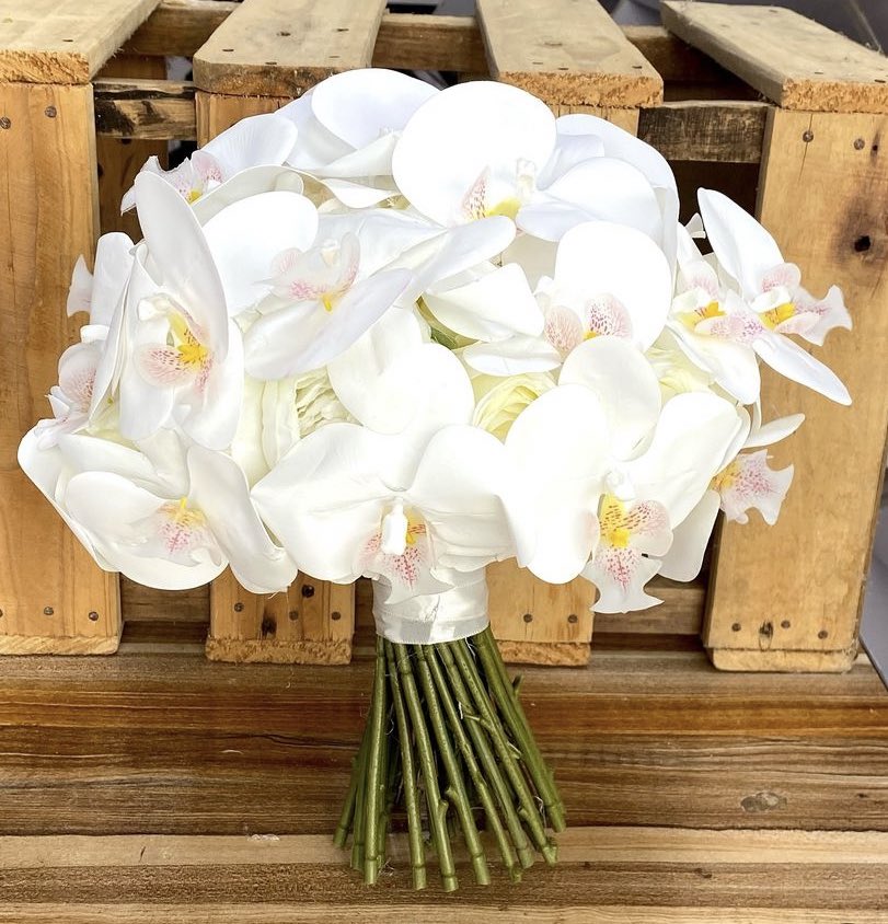 Exceedinggraz01's tweet photo. Bouquet; 40,000
Floral hoop; 7000 each 

To purchase or book, kindly call or 
chat on WhatsApp 📞; 08107543553

📍1st flat upstair, old igbalaye printing press beside riverside bar oke fia, osogbo. @InsideOsogbo https://t.co/D81MLxHEEs