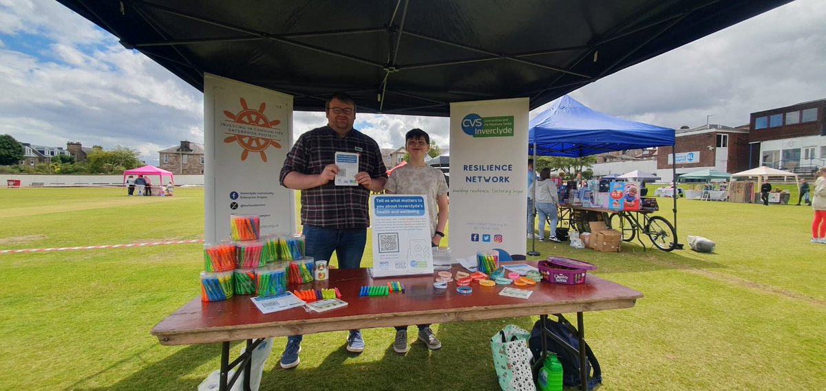 We had a brilliant weekend speaking to folk in Inverclyde about our health and wellbeing! ✨🙌

🏳️‍🌈 InverPride at the Beacon Arts Centre on Saturday 

🏏 Yesterday we joined the fundraising day at Greenock Cricket Club and it was mobbed!

Share your views: cvsinverclyde.org.uk/get-involved/i…