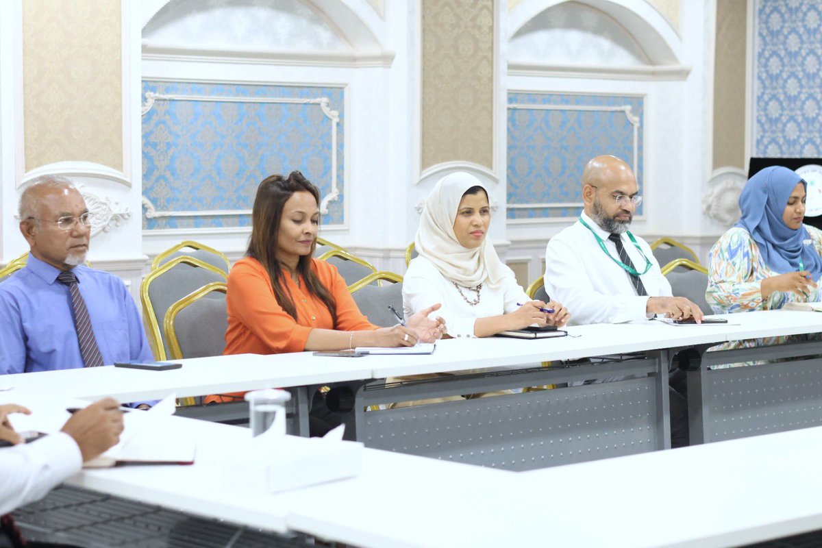 MoHmv's tweet photo. Minister of Health Dr. @abkhaleel met with the Faculty of Health Sciences management and discussed current healthcare courses, new course development aligned with national needs, challenges in course implementation and clinical placements, and regulatory body requirements.@MNUedu https://t.co/FGP73tJMeo