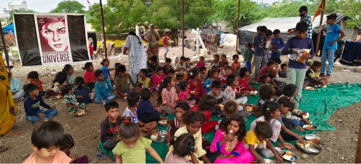 SRKUniverse's tweet photo. SRK Universe #Rajkot continues to celebrate 32 years of SRK in Bollywood by bringing smiles to these precious little ones, giving them toys, school supplies, and food. Sweetest celebration for the King Khan ❤️🎉
@iamsrk
#32YearsOfSRK #ShahRukhKhan
#32YearsOfShahRukhKhan
#32GoldenYearsOfSRK #SRK #KingKhanFans
