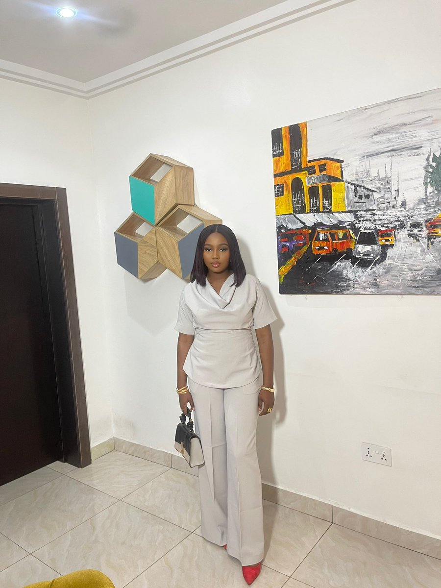 HouseofZei's tweet photo. New in ✨

LANA is a timeless classic and versatile two piece set with seamless transitions from professional settings to celebratory occasions.

🖤Available to order 
🖤Size 6-16
🖤Price: 23,000
🖤Delivery takes 7-14 working days https://t.co/ylN1K9a3r9