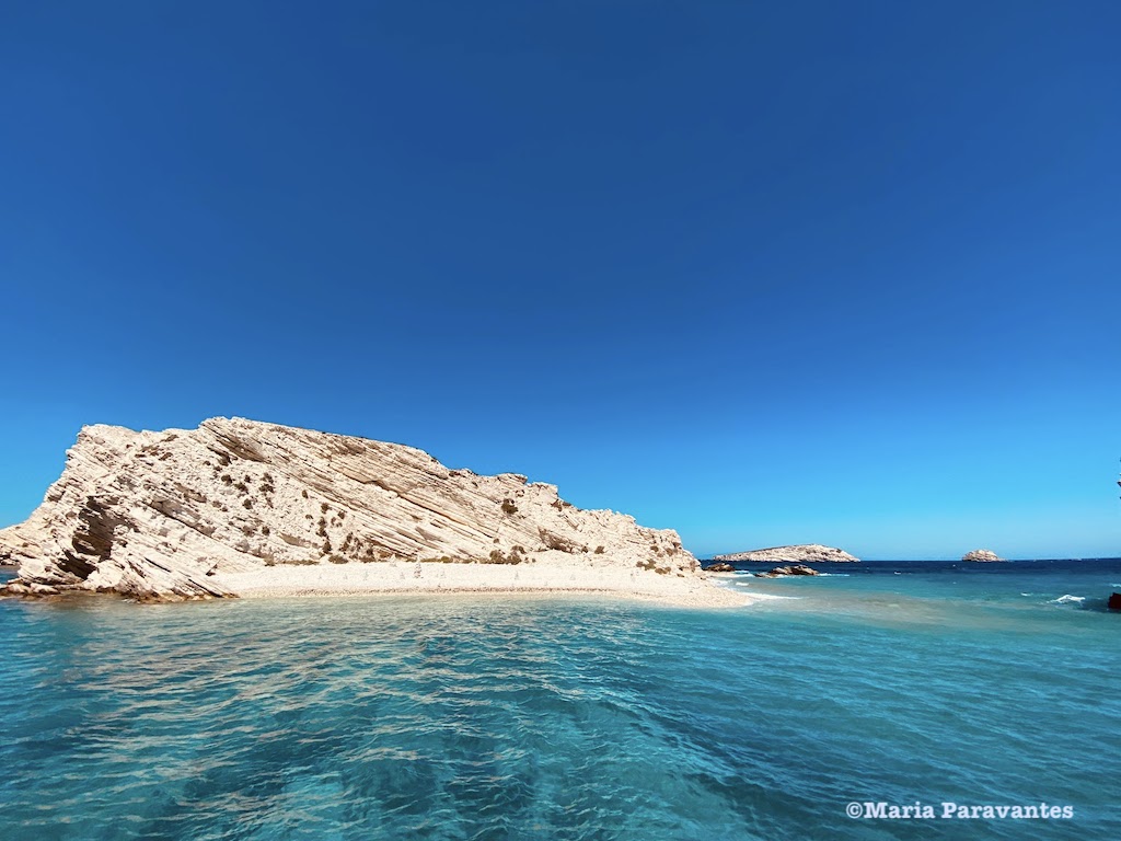 TheGreekVibe's tweet photo. In our July newsletter: all about Greece's unique #retsina wine, 16 things you must pack for your #Greece vacation, why you should definitely go to a #Greek ‘panegyri’, a Greek island where miracles still happen & 10 things to do in Athens 👉🏼https://t.co/M30XMenoQe https://t.co/aaRBp4w2NC