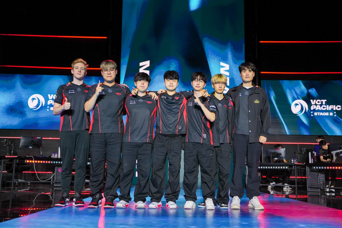 vctpacific's tweet photo. T1 snatch the win on our last day of the Group Stage! Although both teams had nothing to gain or lose, they still gave it their all for the VALORANT fans watching in Seoul and around the world.

We can’t wait to see them back in action next season 🫡

#VCTPacific https://t.co/SP8pOL31Qa