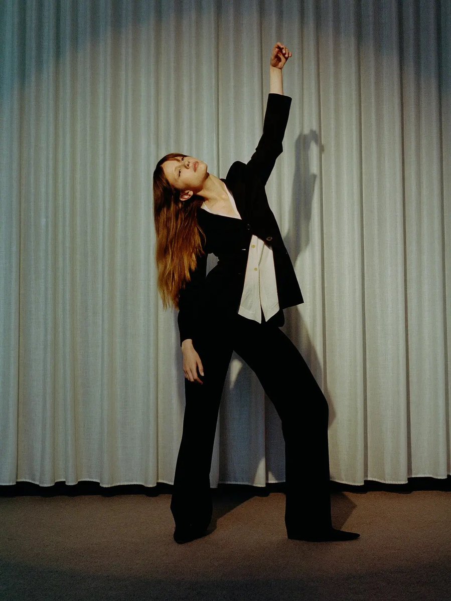 maxxxinemov's tweet photo. "There’s something so unapologetic as to who [Maxine and Pearl] are and what they want. There’s something really attractive to that."

#MaXXXine  star Mia Goth on the legendary characters she’s portrayed in the #XTrilogy for @NYTimes 🖤 https://t.co/uAyP5Xw3lM