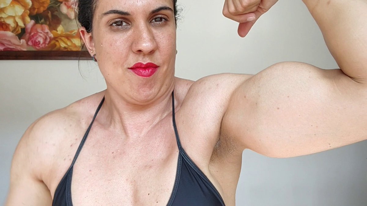 Muscular_goddess16 tweet media