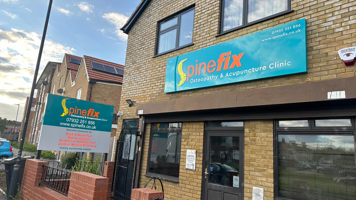 STRAWBERRYCLDN's tweet photo. Fret cut sign with LED pushout letters and illuminated pole sign created and installed for Spine fix.
.
.
.
.
.
.
.
.
#sign #shopfront #bannersdesign #banners #signage #print #design #installation #frosting #strawberrycreative #london #londoncity #unitedkingdom #wembley https://t.co/PYmRi7G7KK