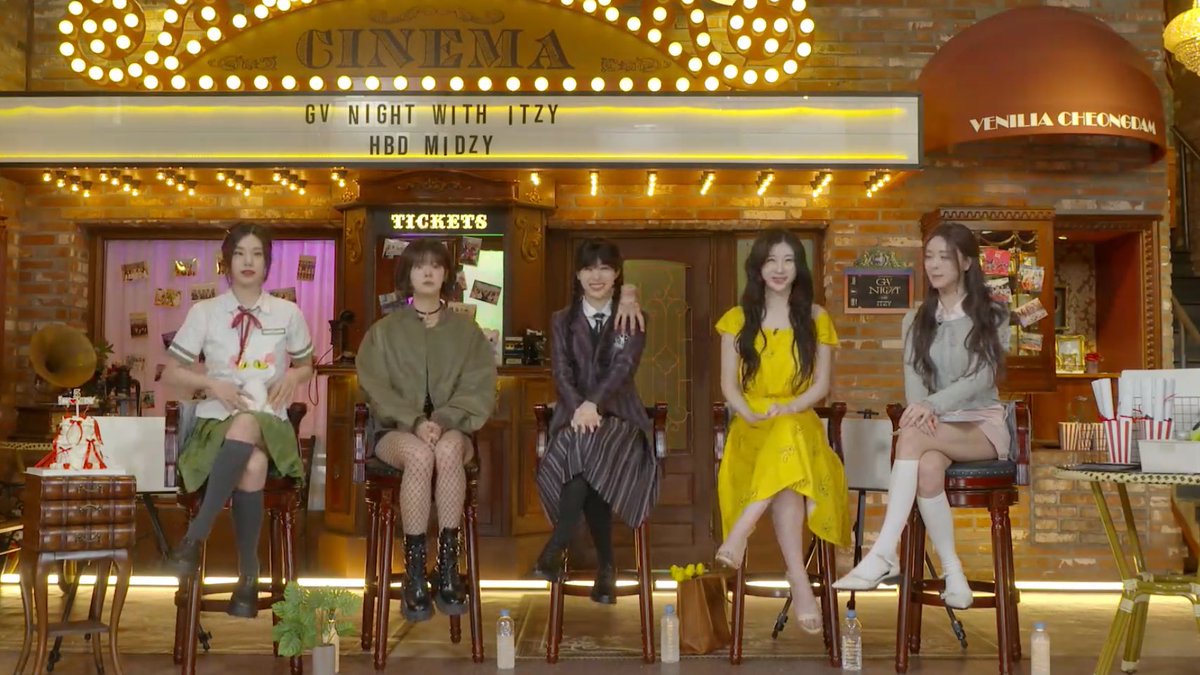 FIVEOFITZY's tweet photo. OUR OT5!!! FINALLY!!! 🥹 #HappyMIDZYday https://t.co/lc2e0GGgXF