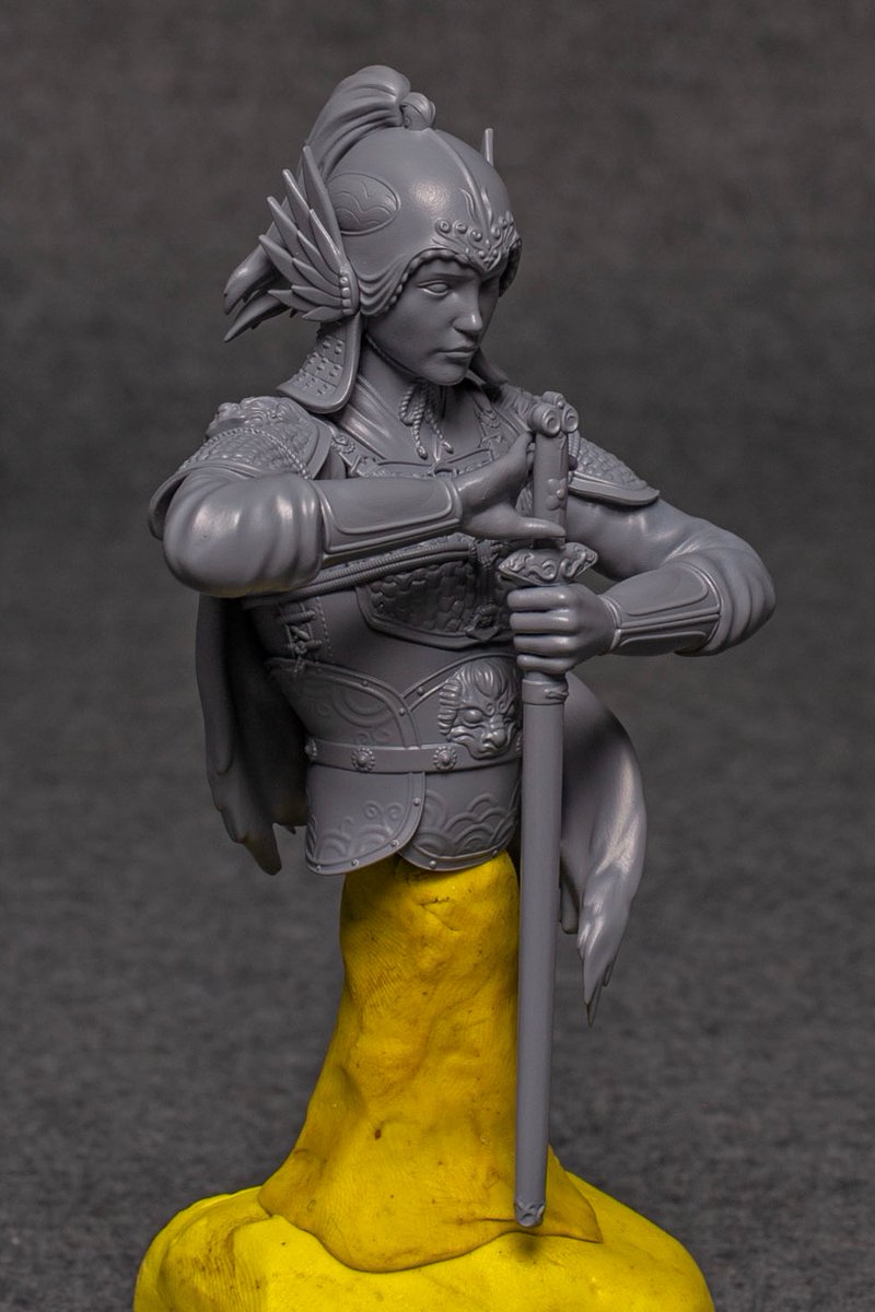 1/10スケール中国武将少女胸像。(ムーランと呼んでいいのかな？） 

ハイエンドの3Dプリントに出した。WF2024Sに間に合うといいな。