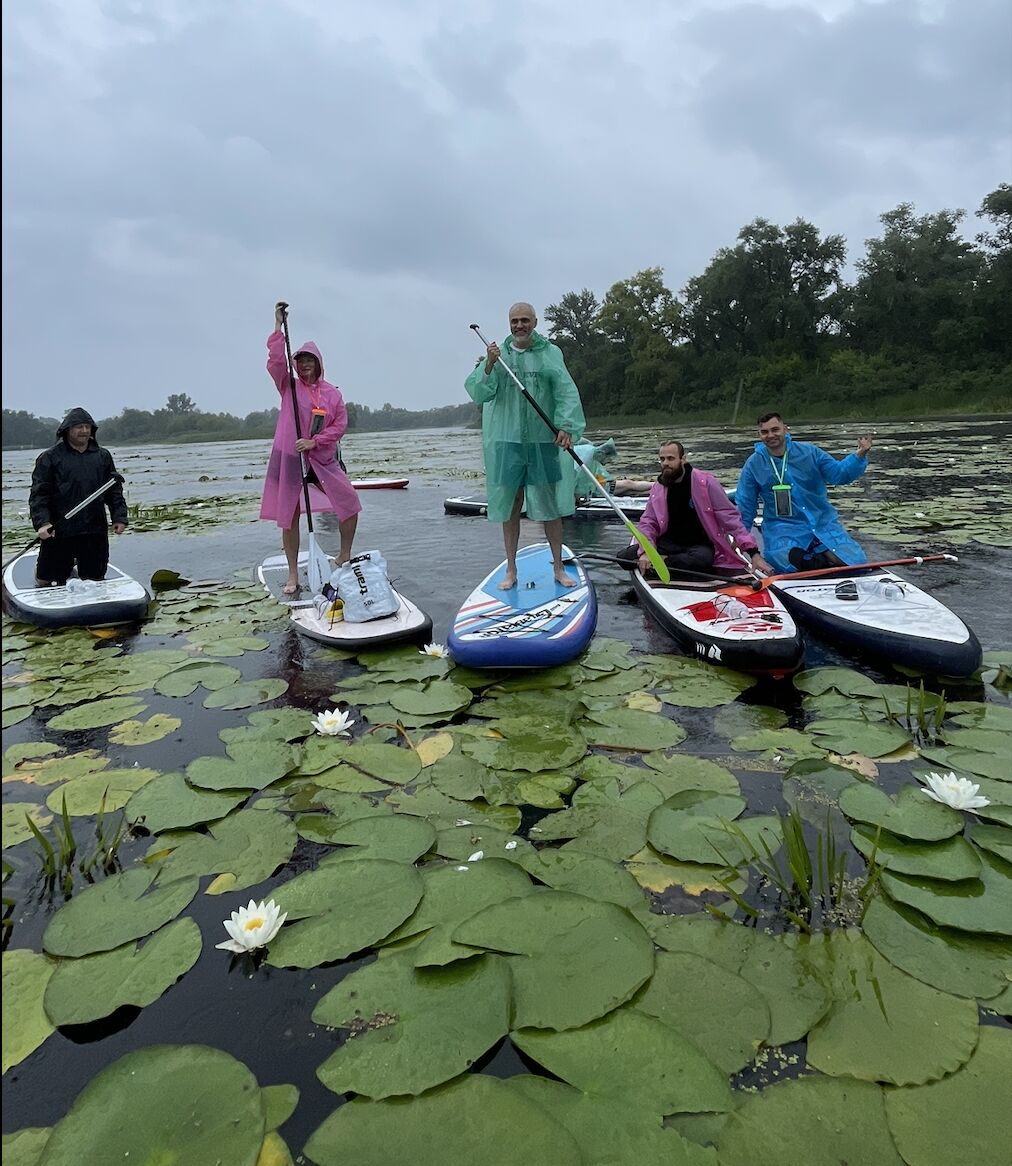 deusrobotics's tweet photo. 🌊 A Deus Robotics Water Adventure! 🚣‍♂️ #DeusRiverQuest 

🚣‍♂️ The Deus Robotics team recently came together for a wild water quest on the Dnipro River in Ukraine. We took our adventure-loving spirits to some cool stand-up paddle-boards (SUP). https://t.co/95qoeRgUsi