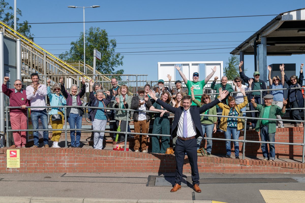 AdrianRamsay's tweet image. Delighted to have so may #WaveneyValey residents and @TheGreenParty supporters come to #Diss to wish me well on my first trip to Parliament to represent them!