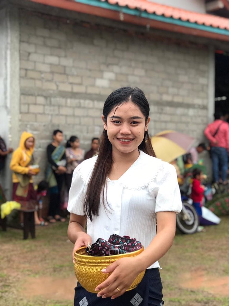 FeelM38437we's tweet photo. ແມັ້ກກີ້ເປັນຕາສີ້ຢູ່ https://t.co/rgknVPr77s