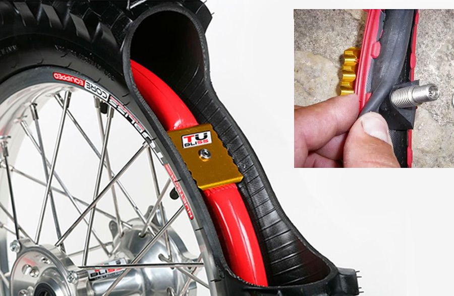 Mousse / chambre à air / Tubliss❓ 
On reçoit régulièrement des questions au sujet des crevaisons en enduro, pour y répondre, on a donc rédigé un petit guide technique.  

Explications et comparatif des solutions >>  buff.ly/3XTof7u