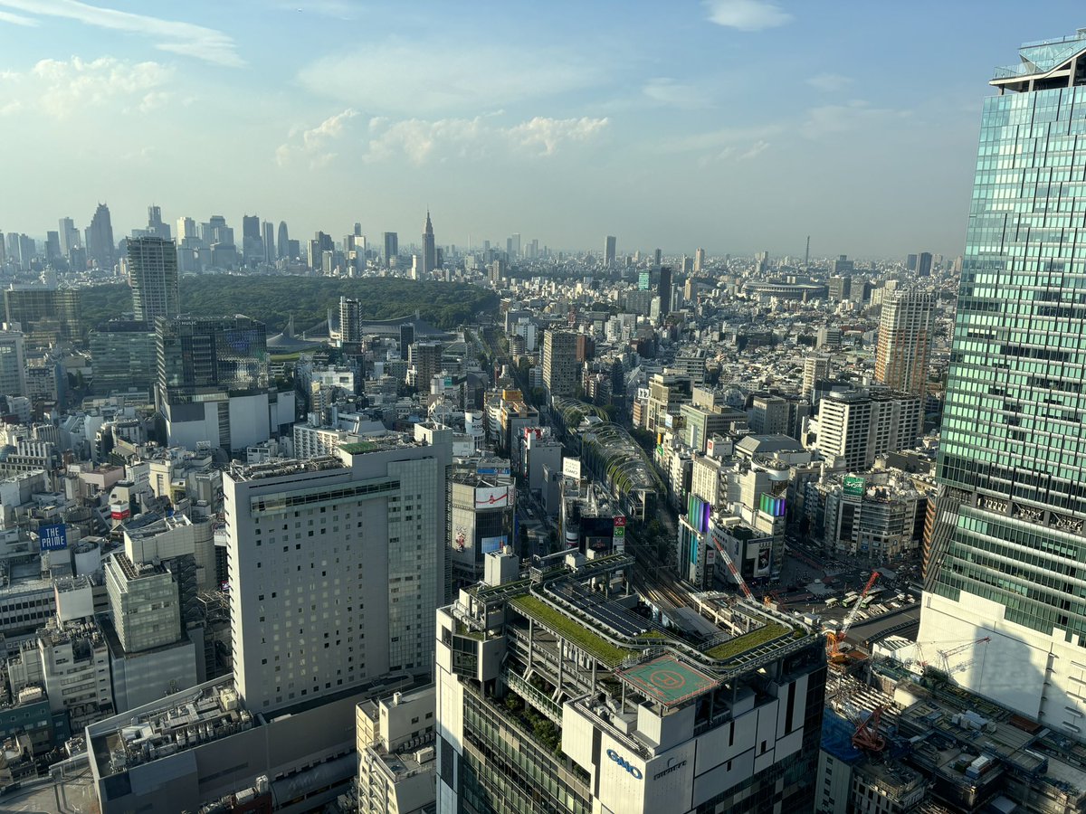 Michele Ahouse tweet media