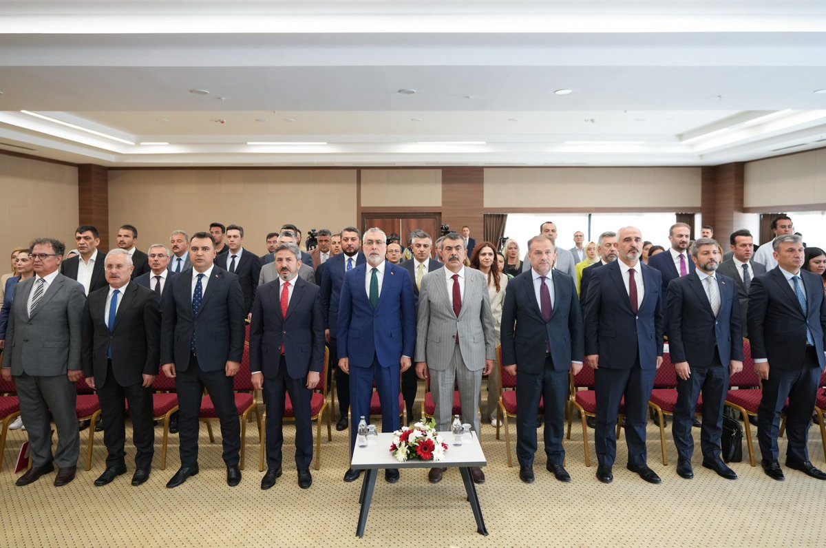 tcmeb's tweet photo. Millî Eğitim Bakanlığı ile Çalışma ve Sosyal Güvenlik Bakanlığı arasında, “Mesleki ve Teknik Ortaöğretim Kurumu Öğrenci ve Mezunlarına Verilen Devlet Destekleri ile Teşviklere İlişkin İş Birliği Protokolü” İmzalandı

📍Gölbaşı Mogan MTAL/Ankara

👉🏻 https://t.co/ShdYFNYRxd https://t.co/O3onbiqih5