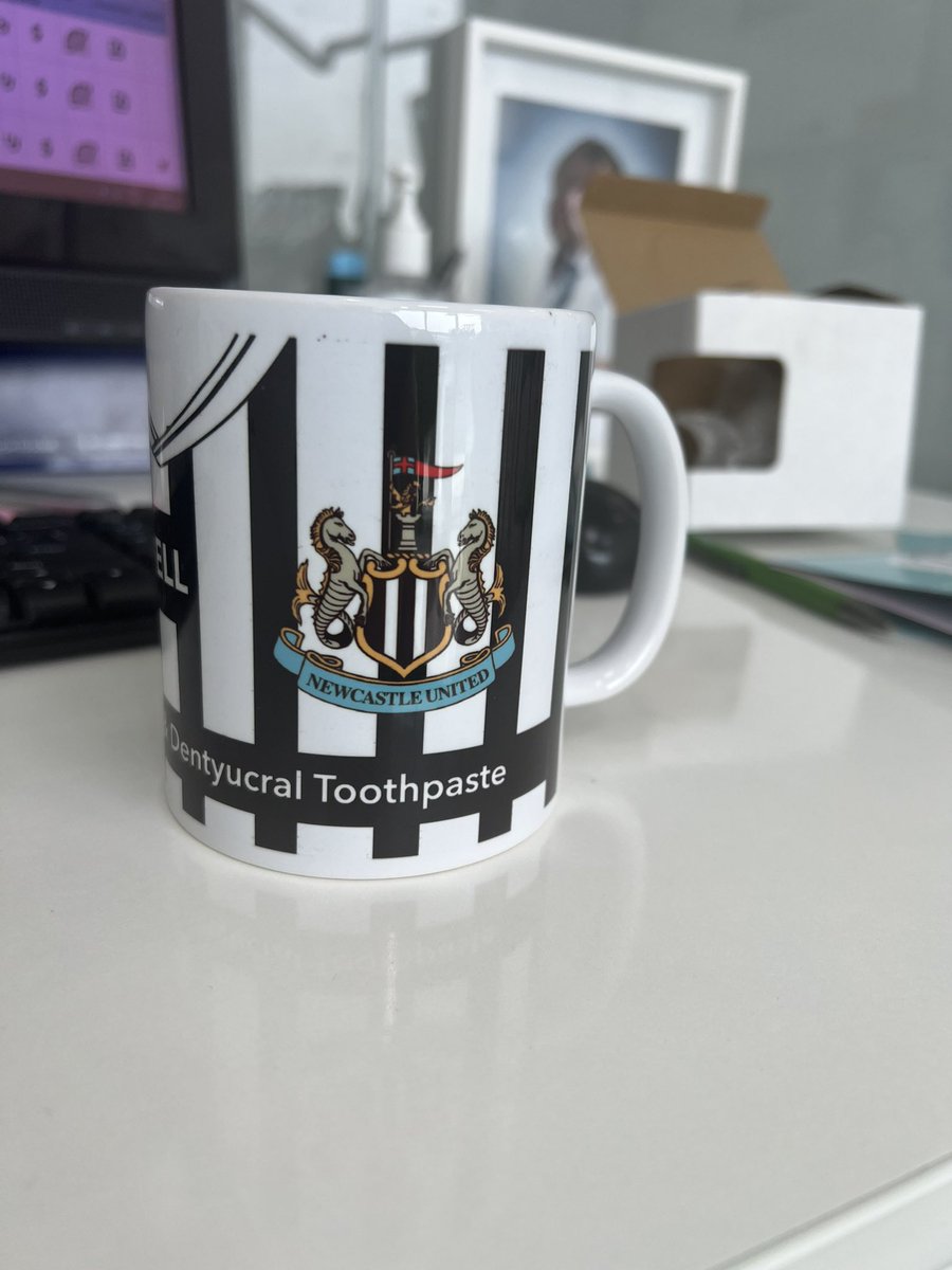 It’s the little things that really sometimes blow you away. A thank you from a supplier (their products are lush btw). Love this 🖤🤍🖤🤍
