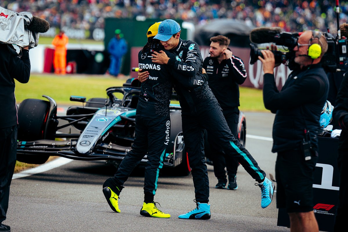 SignifyCompany's tweet photo. Congratulations to @LewisHamilton and the whole @MercedesAMGF1 team - what a weekend! We are excited about what the future holds for this collaboration, as we work together to drive #responsibleinnovation in Formula 1 and beyond.
#SignifyxMercedesAMGPetronasF1Team #WeAreSignify https://t.co/NG8mQgqbwL