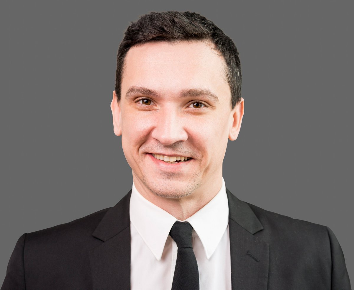 Jakiul001's tweet image. Are you looking for

#headshotretouch
#PortraitRetouch
#SkinSmoothing
#HeadshotRetouching
#FaceRetouching 
#ColorCorrection
 #ImageManipulation

DM me or send an image as a FREE TRIAL to test our #PhotoRetouching Expertise.

Any queries📧 jakirstat@gmail.com