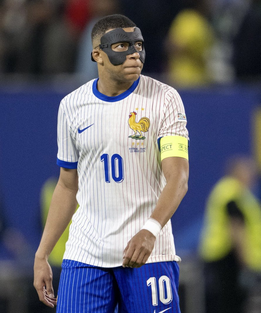cliffeur's tweet photo. 🇫🇷 FLASH | Une des raisons de la méforme de Kylian Mbappé à l'#Euro2024 est du fait qu’aucun perso de Dragon Ball et de DBGT n’ont encore été  annoncés dans Sparking Zero ce qui l’inquiète et mobilise une partie de ses pensées. (Le Parisien) https://t.co/6Q8uefs0tO