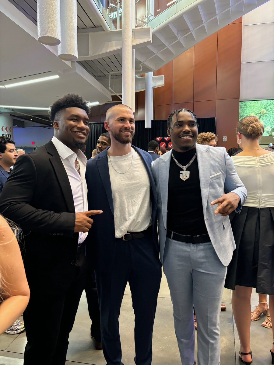 nil_store's tweet image. We had a great time at NIL Summit connecting with all the different athletes and schools! We can’t wait to see you all again! 

#NILSummit