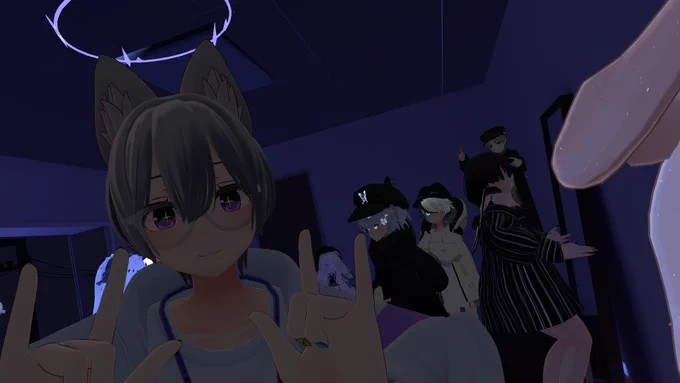 #VRC活動記録 2024/06/26 ①lainちゃんのお部屋に集う大人たち #ワ探 ②プールではしゃぐ皆さんを遠目にみる水着持ってない人 #ワ探 ③④5分で1回シャッフルされるという噂の #NAGiSA に行ってきました…!5分だとほとんどしゃべれないので延長しちゃいますよね～～～