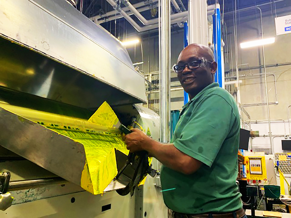INXIntlUSA's tweet photo. Our next location highlight is our plant in Charlotte, North Carolina. This expansive facility is dedicated to manufacturing 2pc metal deco inks. It is the largest manufacturing plant for beverage can inks in the Americas!
https://t.co/hlgFjOv4c5
#INXInk #INXTeam https://t.co/RMg23pq3ys