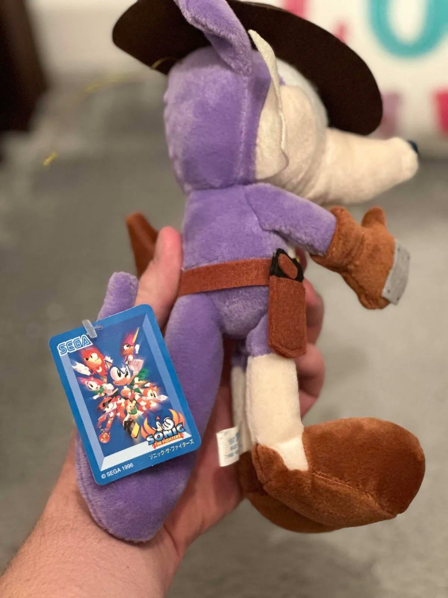 Photos of the Fang plush, part of the 'Sonic The Fighters' set