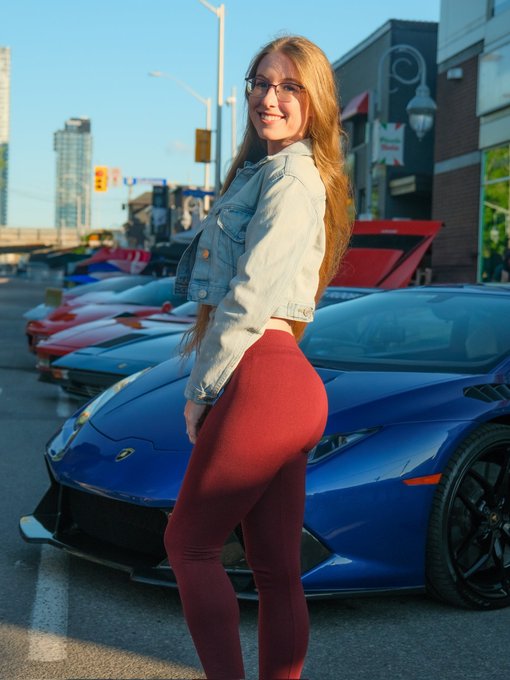 Me or the Lambo? 🚘 https://t.co/POFKk5lsHs