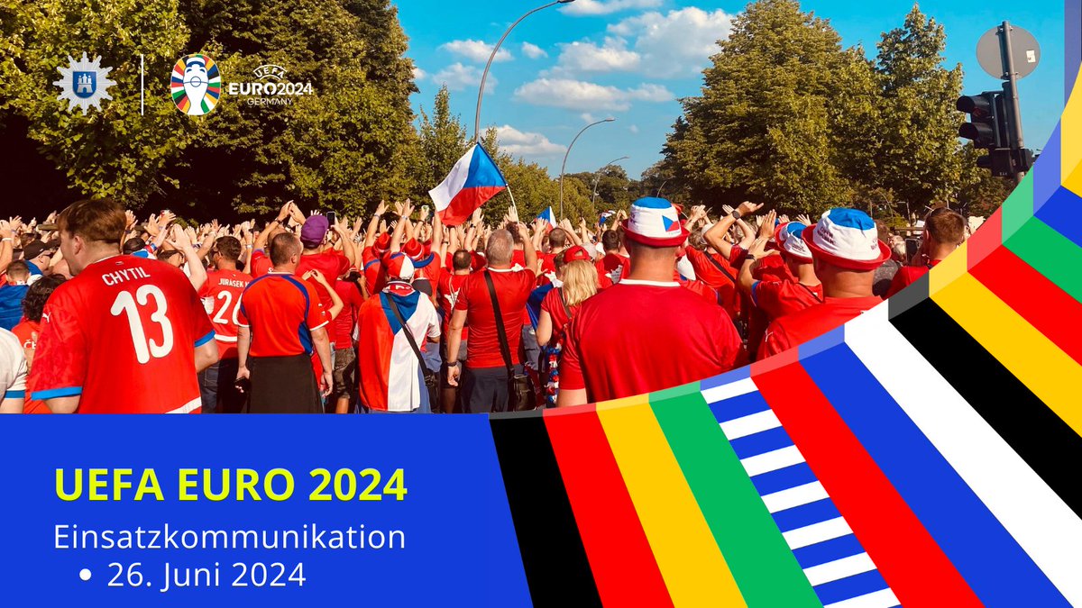 #Euro2024 #hh2606 #czetur

Der #FanWalk in #Lurup hat sich in Bewegung gesetzt und verläuft über die Luruper Chaussee, Kielkamp, August-Kirch-Straße hin zum #Volksparkstadion. 

Wir leiten Verkehrsmaßnahmen ein. 

#VerkehrHH