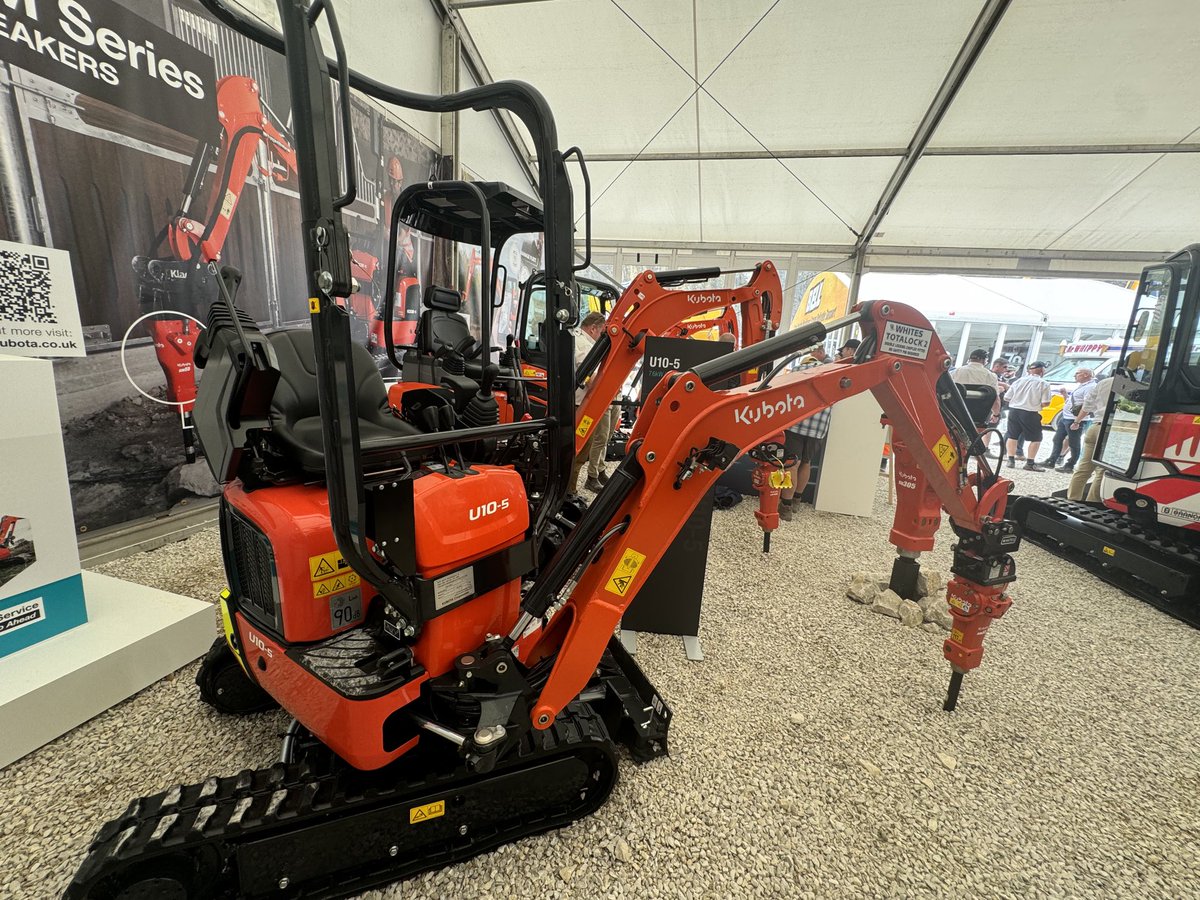 Fantastic flying visit to the extremely busy, big and hot ⁦<a href="/hillheadshow/">Hillhead</a>⁩ to check out lstest innovations and our stand graphics for ⁦<a href="/KubotaUK/">Kubota UK</a>⁩ plus watch the competitive Kubota operator challenge!