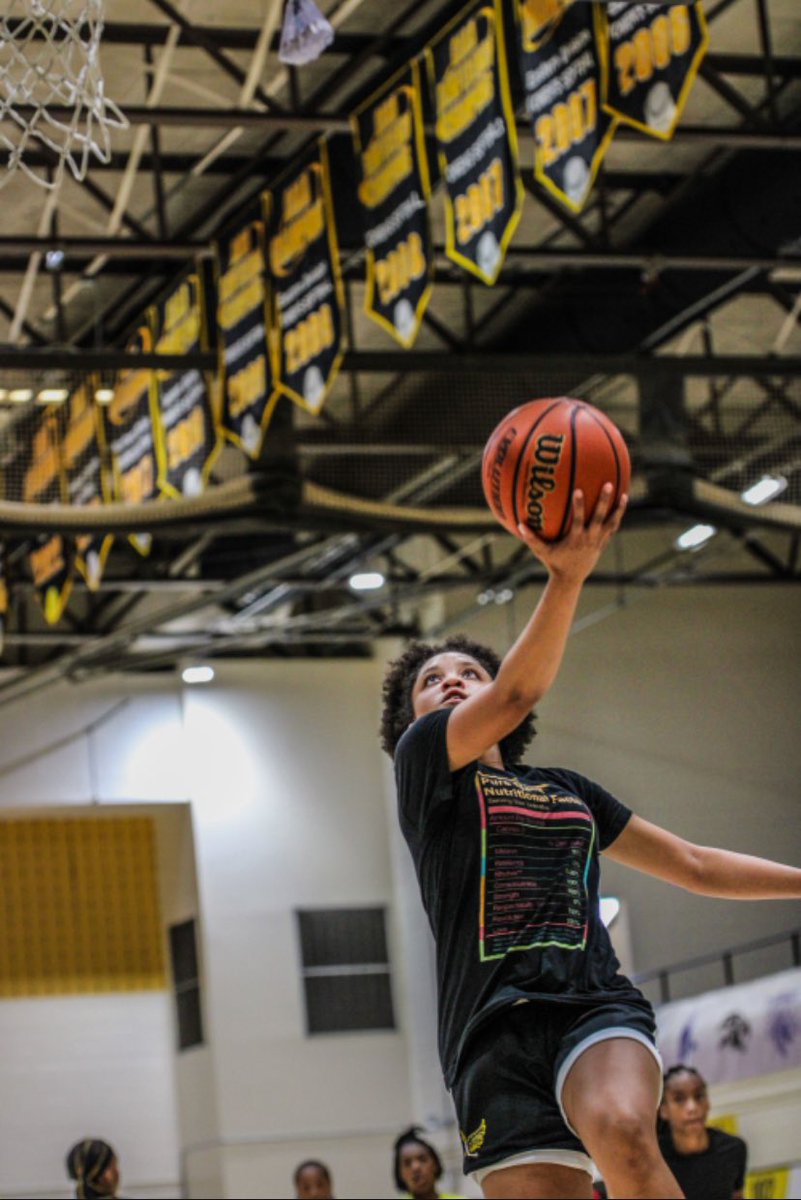 ynm_skye23's tweet photo. Had a great time at the @bowiestatewbb camp, thank you for the hospitality @ms_swan3 , coaches, and players it was a great experience 🖤💛                                                                                                 

📸: @pitts_n_push https://t.co/gKG2OG35Nb