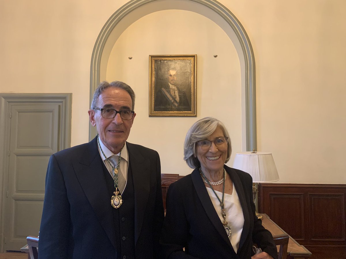 RACiencias's tweet photo. Ana Crespo, nombrada presidenta de la #raciencias. Sustituye al matemático Jesús María Sanz Serna quien ha agradecido la colaboración de todos los académicos durante sus seis años de presidencia

👉🏿 https://t.co/F82kVRRsDY https://t.co/fzHffVXz8z